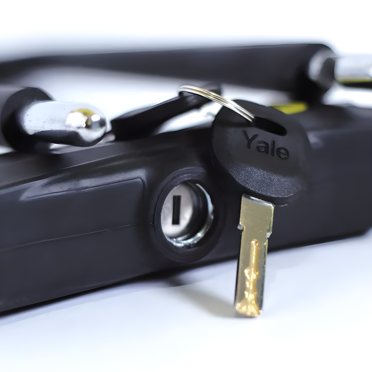 16002 CANDADO YT285 RECUB. DE SILICONA PARA INTERPERIE 285mm - YALE