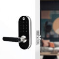 16543 YMC420D Digital Lever US15 CERRADURA DIGITAL YMC420D BIOMETRICO/PANT TACTIL (PESTILLO) (CON ZIGBEE) - YALE