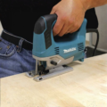 JV0600K SIERRA CALADORA 650W 500-3 100 CPM 2.4KG MALETIN JV0600K - MAKITA